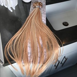 Brand new Blonde 22” Human Hair Extensions